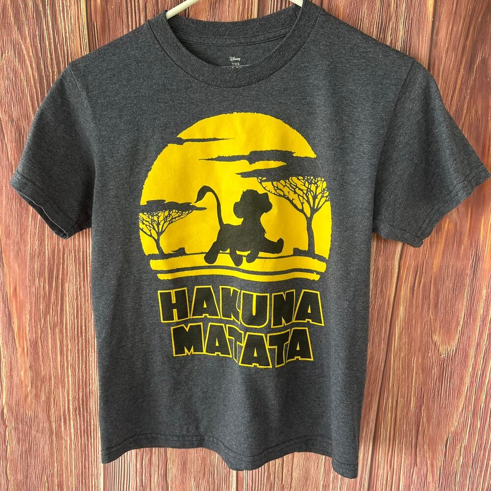 Preowned Disney The Lion King Hakuna Matata T-shirt Kids 8 Medium